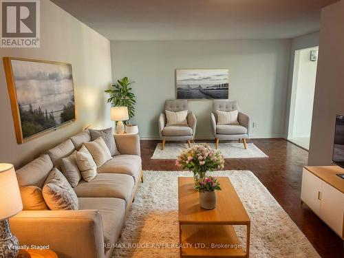 1002 - 5795 Yonge Street, Toronto, ON - Indoor Photo Showing Living Room