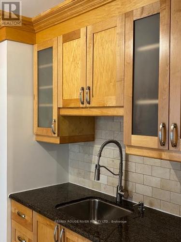 1002 - 5795 Yonge Street, Toronto, ON - Indoor Photo Showing Kitchen