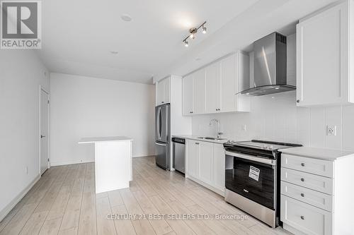 2205 - 55 Duke Street W, Kitchener, ON - Indoor Photo Showing Kitchen