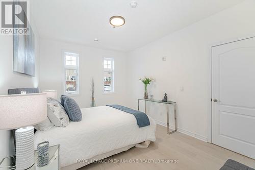 111 - 1360 Costigan Road, Milton, ON - Indoor Photo Showing Bedroom