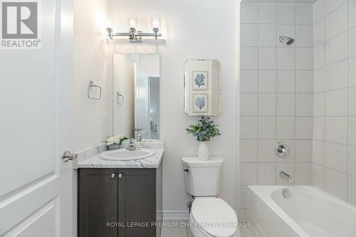 111 - 1360 Costigan Road, Milton, ON - Indoor Photo Showing Bathroom