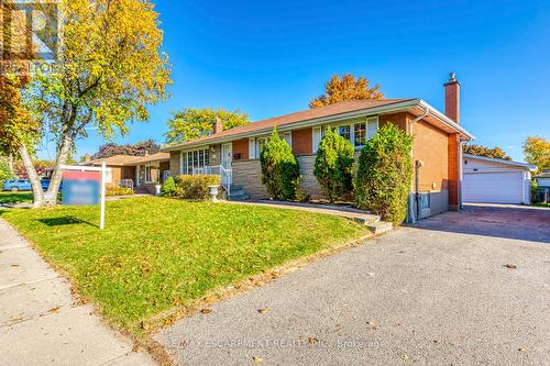 615 Cumberland Avenue, Burlington, ON - Outdoor With Facade