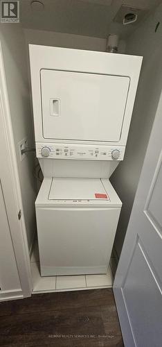 211 - 566 Marlee Avenue, Toronto, ON - Indoor Photo Showing Laundry Room