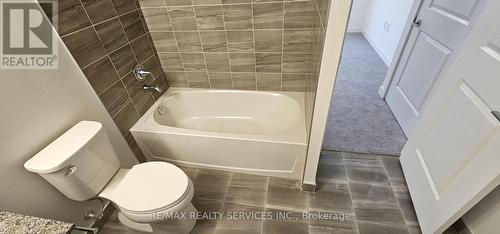 211 - 566 Marlee Avenue, Toronto, ON - Indoor Photo Showing Bathroom