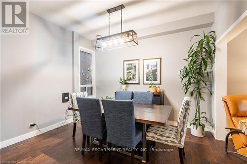 166 Catharine Street N, Hamilton, ON - Indoor Photo Showing Dining Room