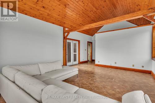 1802 Regional Rd 97 Road, Cambridge, ON - Indoor Photo Showing Other Room