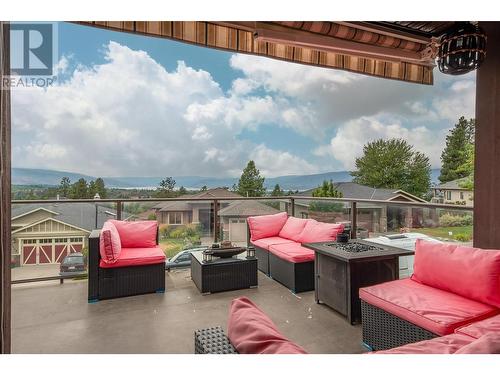 1045 Hume Avenue, Kelowna, BC - Outdoor With Deck Patio Veranda