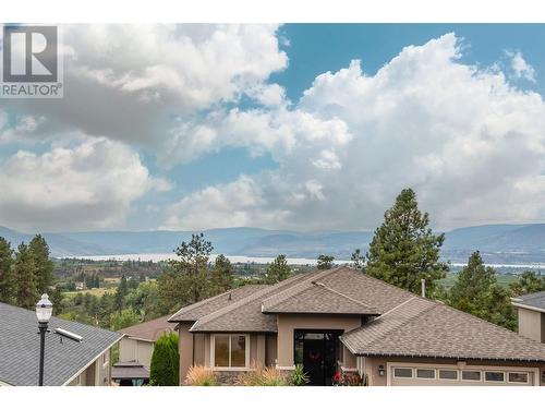 1045 Hume Avenue, Kelowna, BC - Outdoor With View