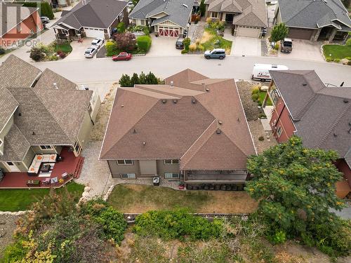 1045 Hume Avenue, Kelowna, BC - Outdoor