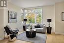 B - 417 Tweedsmuir Avenue, Ottawa, ON  - Indoor Photo Showing Living Room 