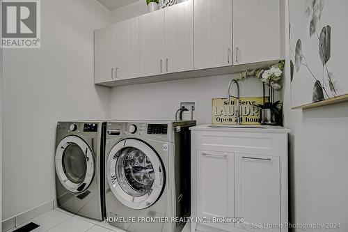 355 Reg Harrison Trail, Newmarket, ON - Indoor Photo Showing Laundry Room