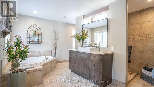 105 Union Avenue, Middlesex Centre (Komoka), ON - Indoor Photo Showing Bathroom