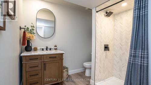 105 Union Avenue, Middlesex Centre (Komoka), ON - Indoor Photo Showing Bathroom