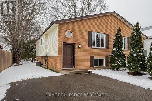 207 A Fourth Street, West Elgin (Rodney), ON - Outdoor With Exterior