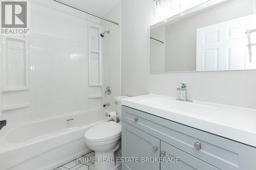 207 A Fourth Street, West Elgin (Rodney), ON - Indoor Photo Showing Bathroom