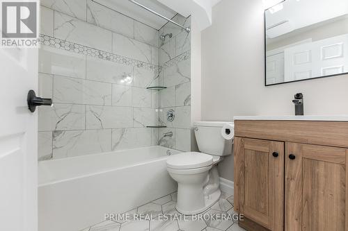 207 A Fourth Street, West Elgin (Rodney), ON - Indoor Photo Showing Bathroom