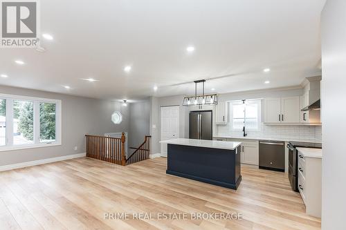 207 A Fourth Street, West Elgin (Rodney), ON - Indoor Photo Showing Kitchen