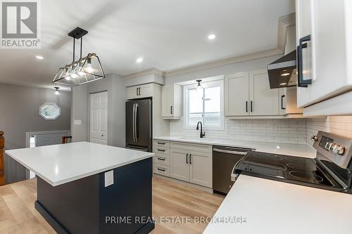 207 A Fourth Street, West Elgin (Rodney), ON - Indoor Photo Showing Kitchen With Upgraded Kitchen