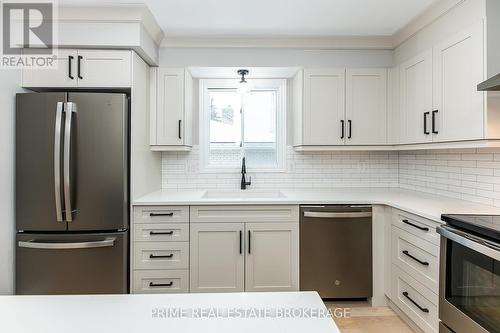 207 A Fourth Street, West Elgin (Rodney), ON - Indoor Photo Showing Kitchen With Upgraded Kitchen