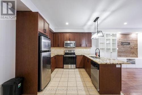 6 - 9621 Jane Street, Vaughan, ON - Indoor Photo Showing Kitchen With Upgraded Kitchen