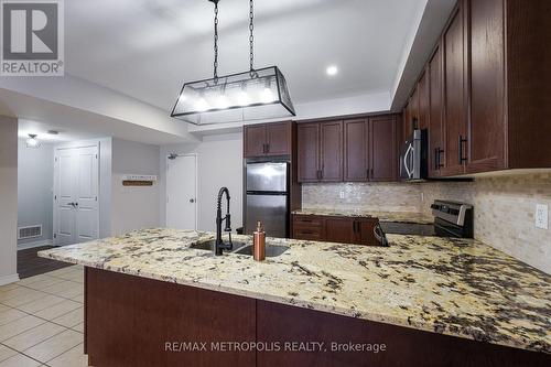 6 - 9621 Jane Street, Vaughan, ON - Indoor Photo Showing Kitchen With Upgraded Kitchen