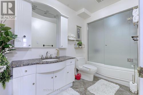 173 Meadows Boulevard, Mississauga, ON - Indoor Photo Showing Bathroom