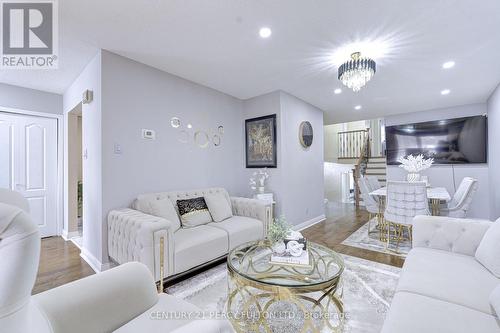 173 Meadows Boulevard, Mississauga, ON - Indoor Photo Showing Living Room