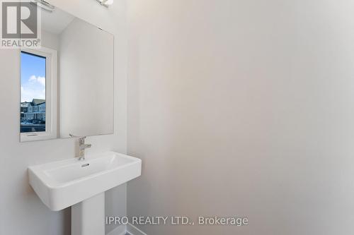 283 Falsetto Street, Ottawa, ON - Indoor Photo Showing Bathroom