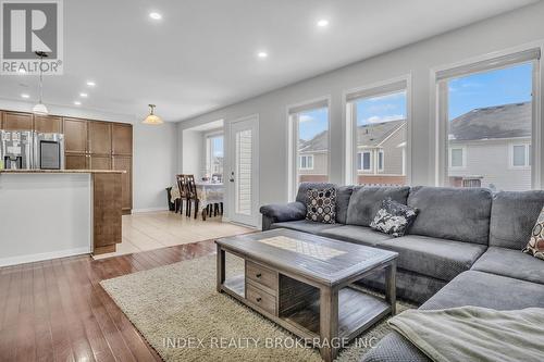 159 Fletcher Circle, Cambridge, ON - Indoor Photo Showing Living Room