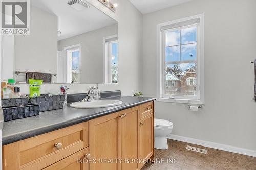 159 Fletcher Circle, Cambridge, ON - Indoor Photo Showing Bathroom