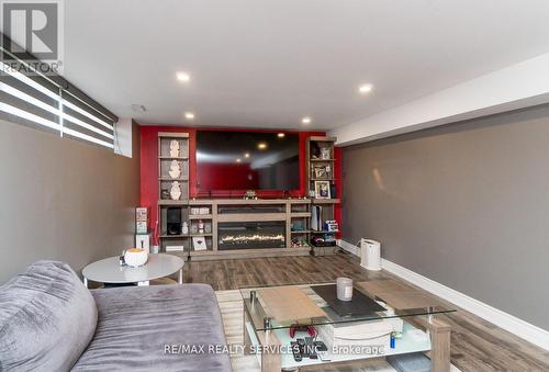 14 Sherwood Crescent N, Brampton, ON - Indoor With Fireplace