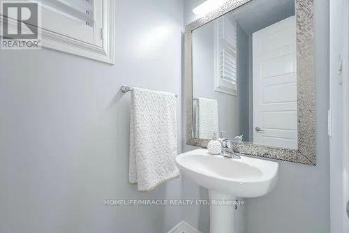 389 Etheridge Avenue, Milton, ON - Indoor Photo Showing Bathroom