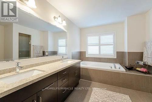 389 Etheridge Avenue, Milton, ON - Indoor Photo Showing Bathroom