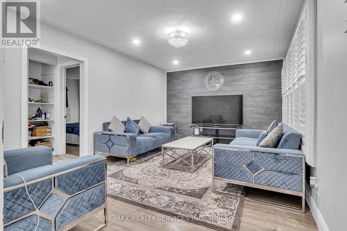 51 Rouse Avenue, Cambridge, ON - Indoor Photo Showing Living Room