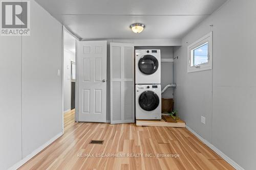 4581 Anna Lane, Lincoln, ON - Indoor Photo Showing Laundry Room