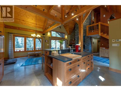 1438 Black Bear Drive, Golden, BC - Indoor