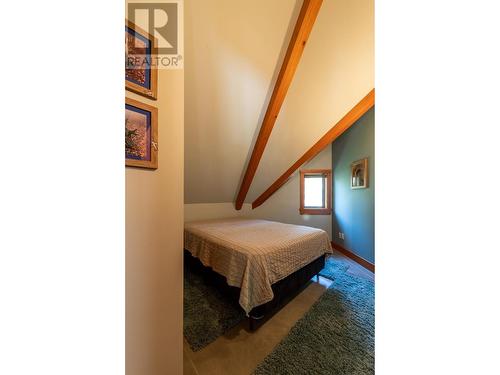 1438 Black Bear Drive, Golden, BC - Indoor Photo Showing Bedroom