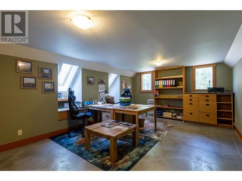 1438 Black Bear Drive, Golden, BC - Indoor