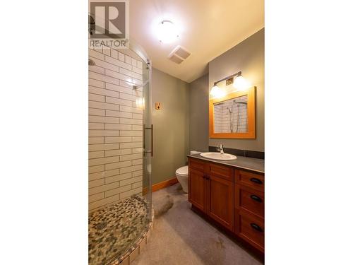 1438 Black Bear Drive, Golden, BC - Indoor Photo Showing Bathroom