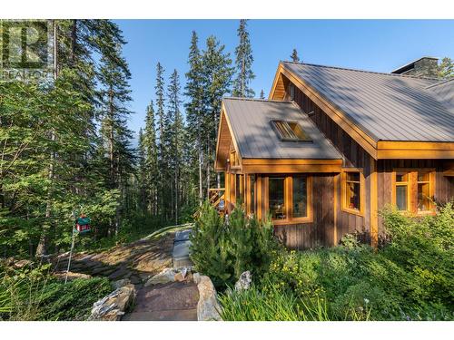 1438 Black Bear Drive, Golden, BC - Outdoor