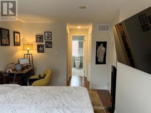 7 English Garden Way, Toronto, ON - Indoor Photo Showing Bedroom