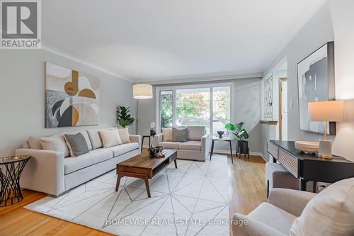 30 Stevenwood Road, Toronto, ON - Indoor Photo Showing Living Room