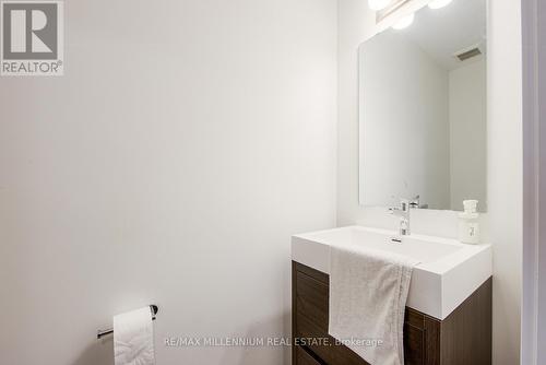 505 - 1865 Pickering Parkway, Pickering, ON - Indoor Photo Showing Bathroom