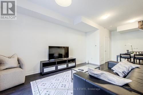 505 - 1865 Pickering Parkway, Pickering, ON - Indoor Photo Showing Living Room