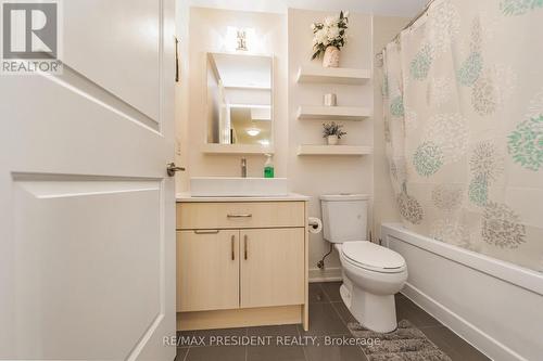 902 Sw - 9191 Yonge Street, Richmond Hill, ON - Indoor Photo Showing Bathroom