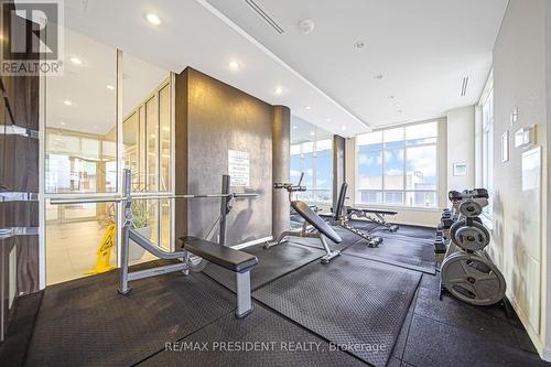 902 Sw - 9191 Yonge Street, Richmond Hill, ON - Indoor Photo Showing Gym Room