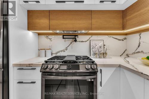 10 Court Street, Milton, ON - Indoor Photo Showing Kitchen