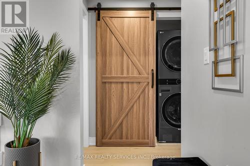 10 Court Street, Milton, ON - Indoor Photo Showing Laundry Room