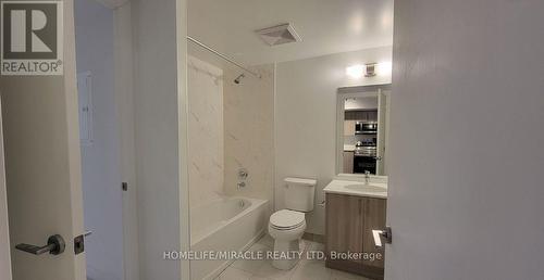 206 - 556 Marlee Avenue, Toronto, ON - Indoor Photo Showing Bathroom