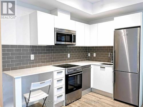 1006 - 42 Charles Street E, Toronto, ON - Indoor Photo Showing Kitchen With Stainless Steel Kitchen With Upgraded Kitchen